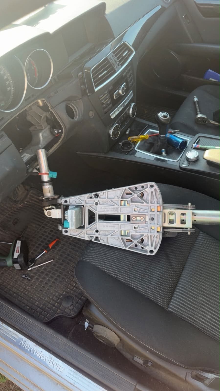 Nouveau service réparation colonne de direction ELV Mercedes — GY Coding